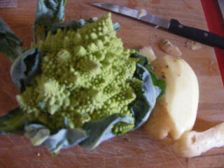 Minestra di cavolo romanesco