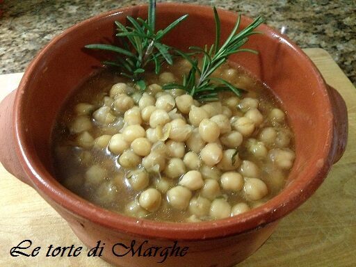 Minestra di ceci con pancetta affumicata