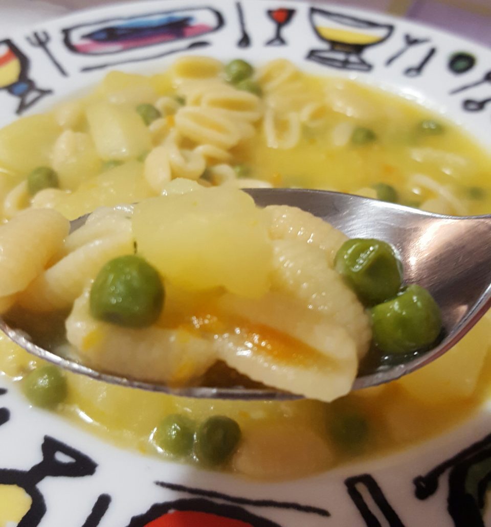 Minestra di patate e piselli