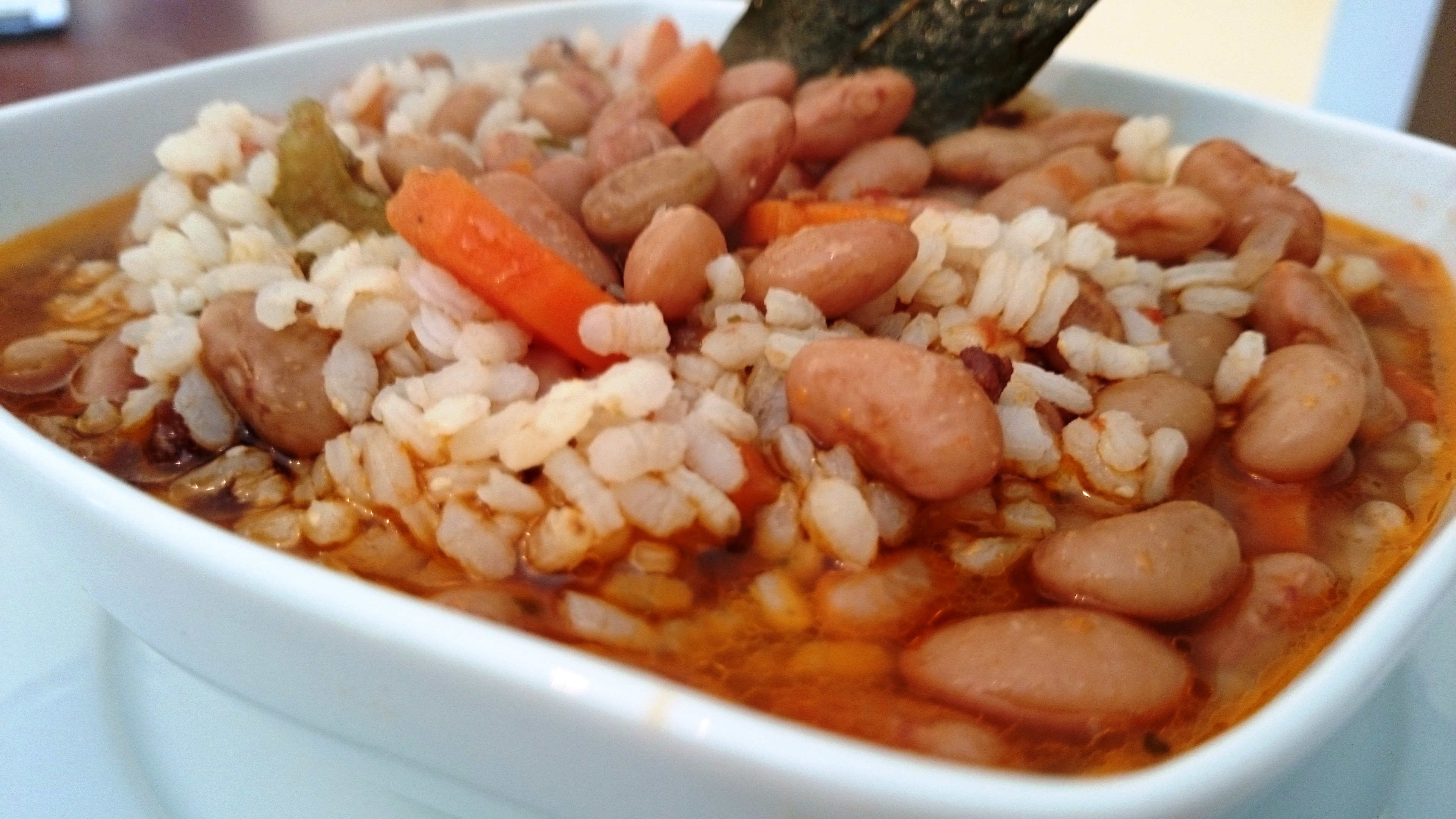 Minestra di riso con fagioli teneri