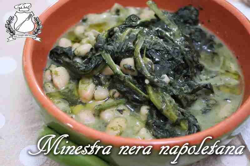 Minestra nera napoletana con fagioli spollichini