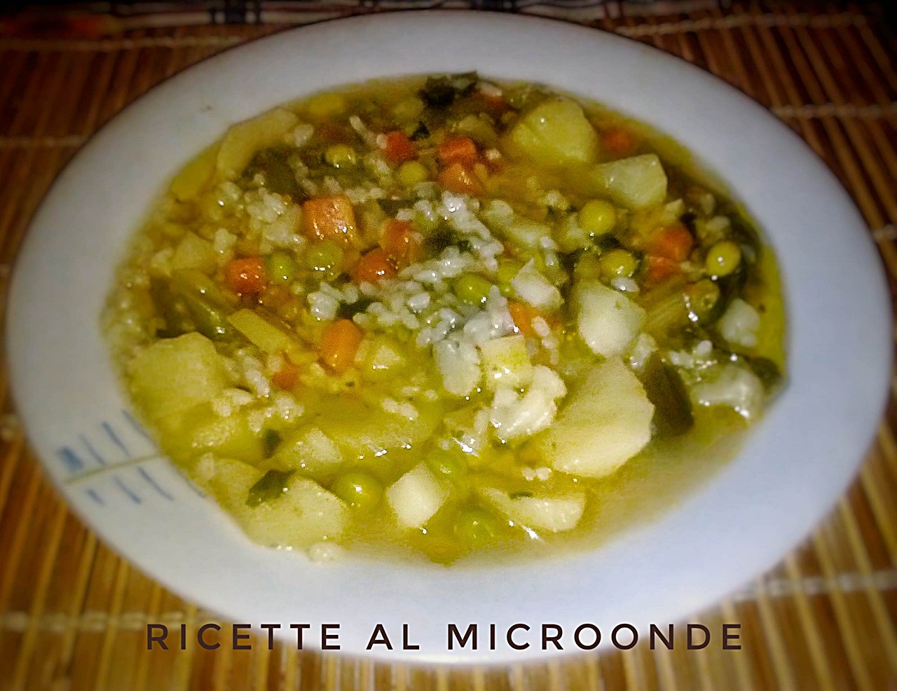 Minestrone di verdure con riso al microonde