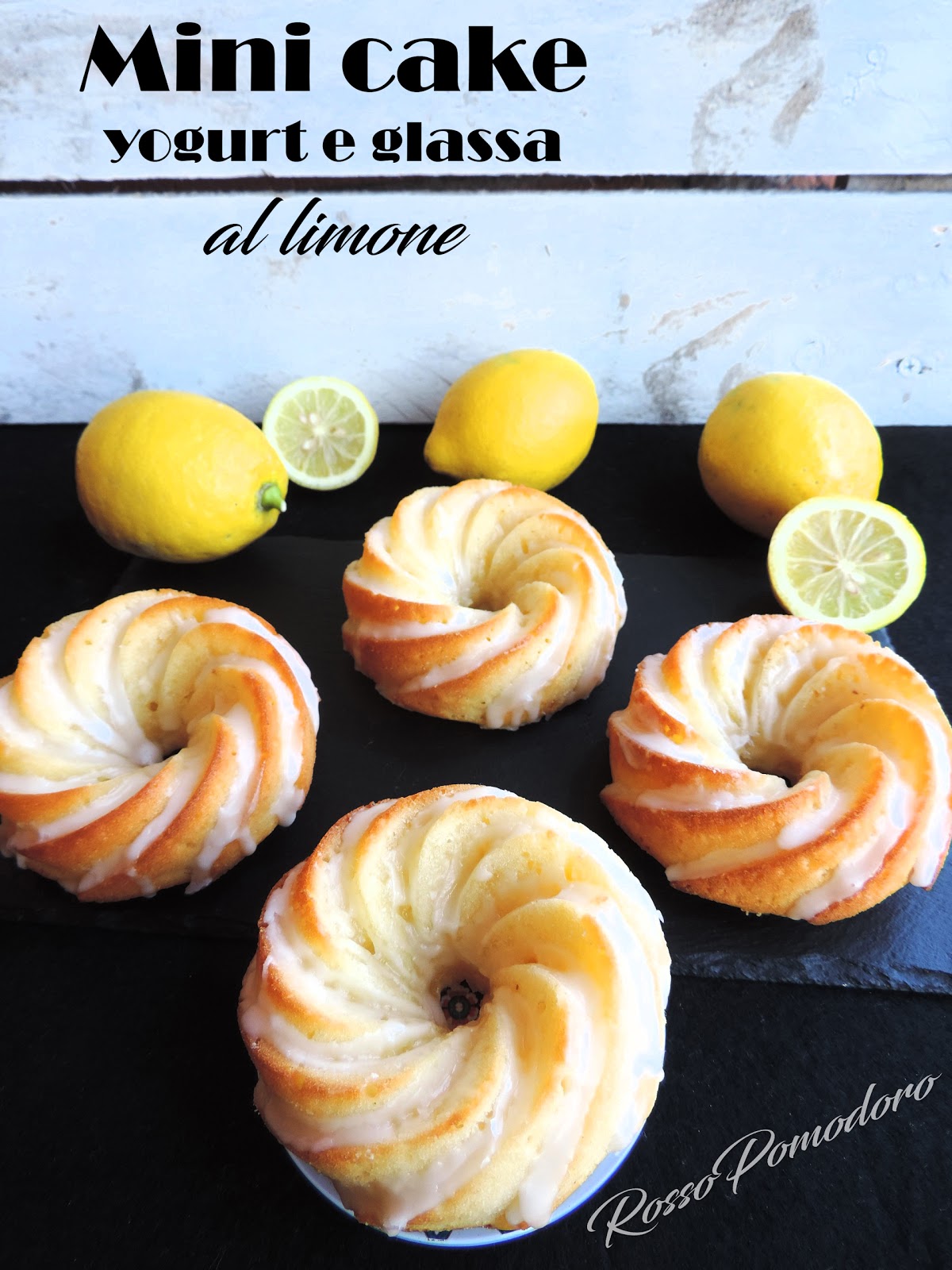 Mini cake yogurt e glassa al limone (senza burro)
