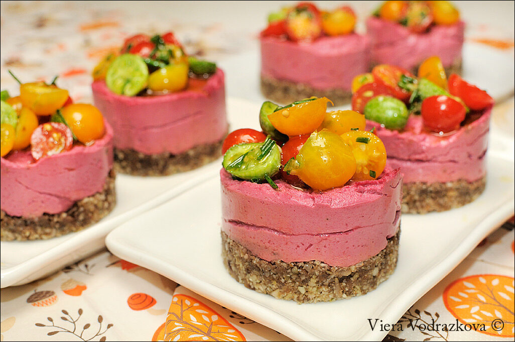 Mini cheesecake alla barbabietola senza glutine