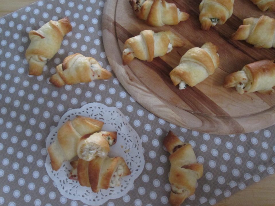 Mini cornetti mortadella e ricotta