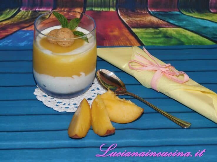 Mini dessert yogurt pesche e zenzero