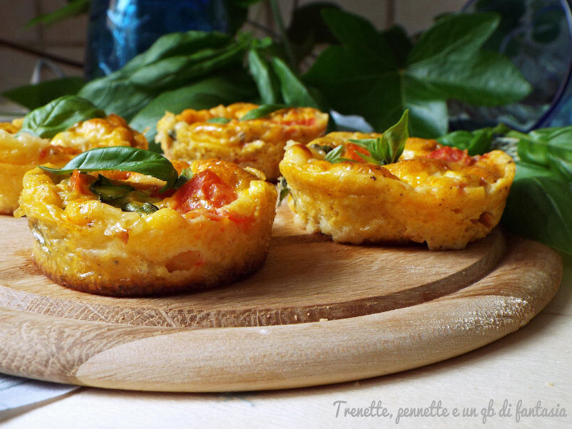 Mini frittatine al forno con provola e pomodorini