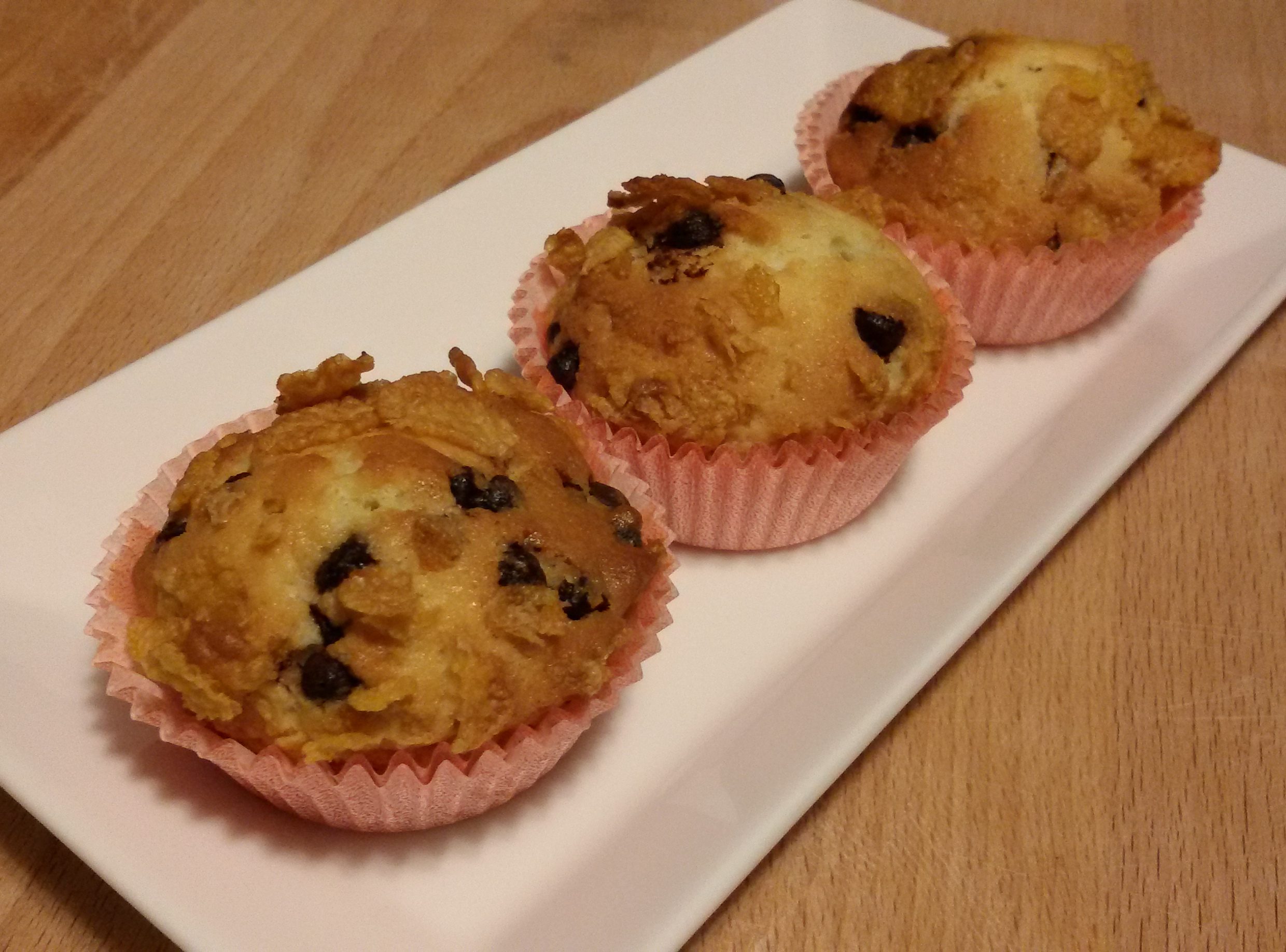 Mini muffin con corn flakes e gocce di cioccolato