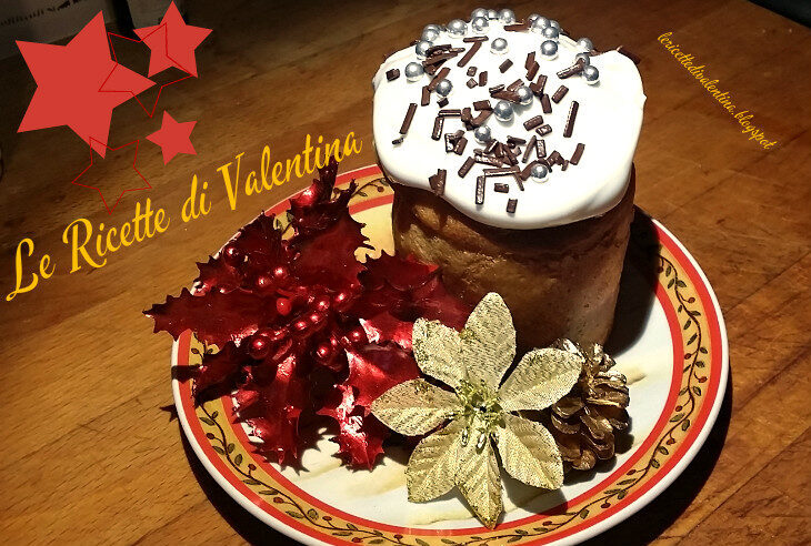 Mini panettone farcito idea # 2: ripieno di marmellata di mirtilli e glassato
