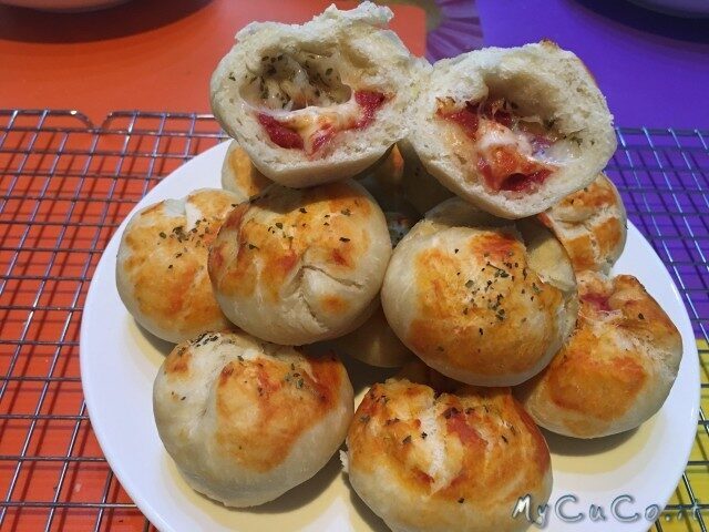Mini pizza muffin