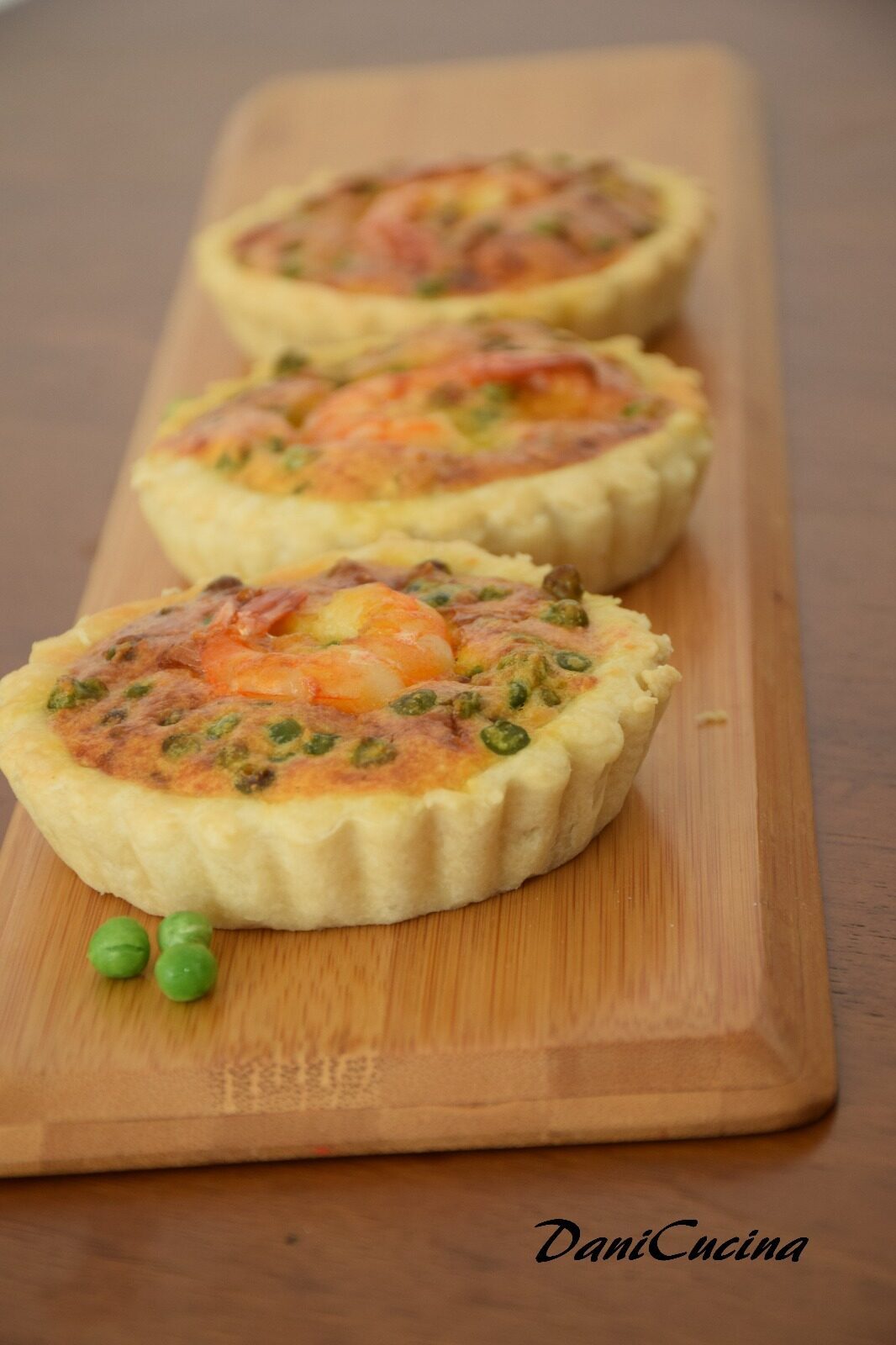 Mini quiche di gamberi e piselli