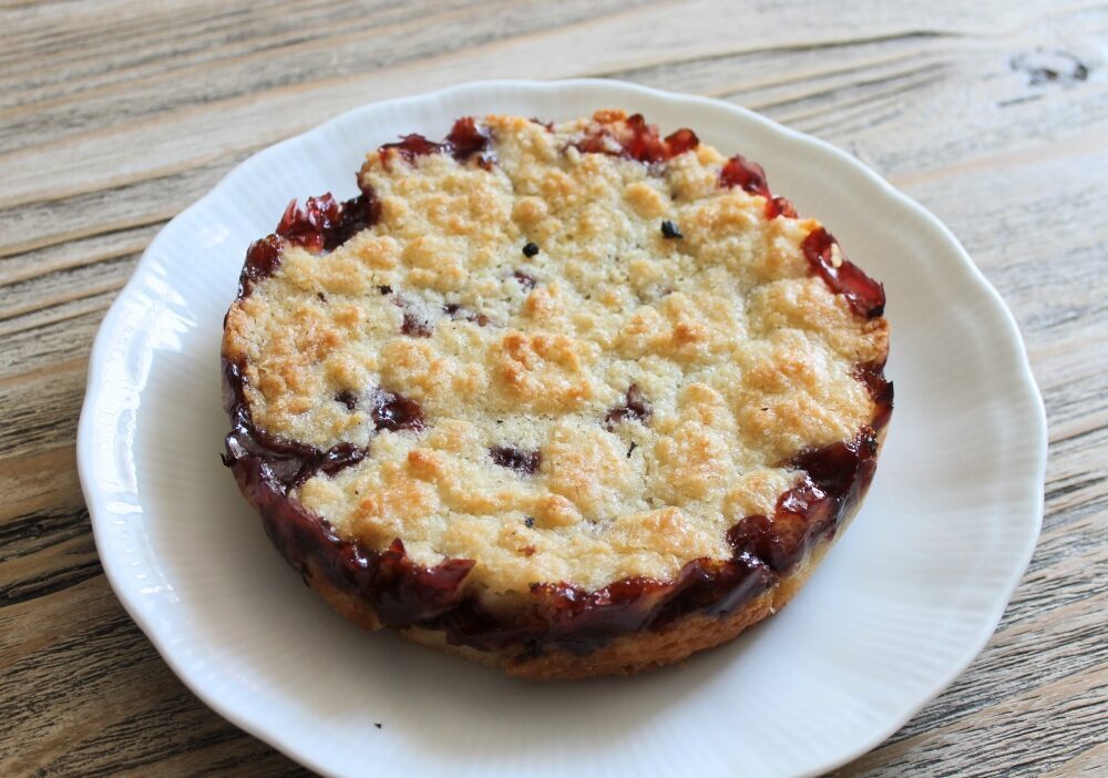 Mini sbriciolata alla marmellata di more