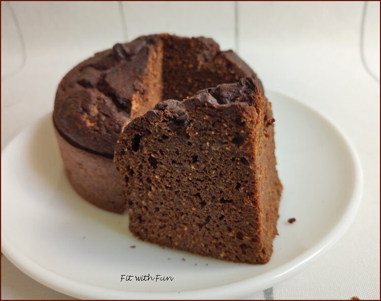 Mini torta chetogenica curcuma e cioccolato