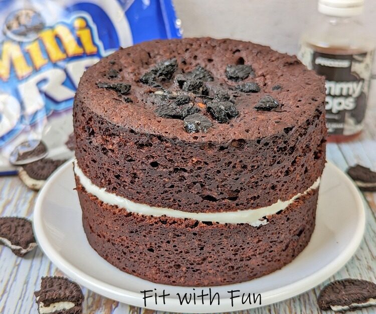 Mini torta oreo al microonde proteica e senza zucchero