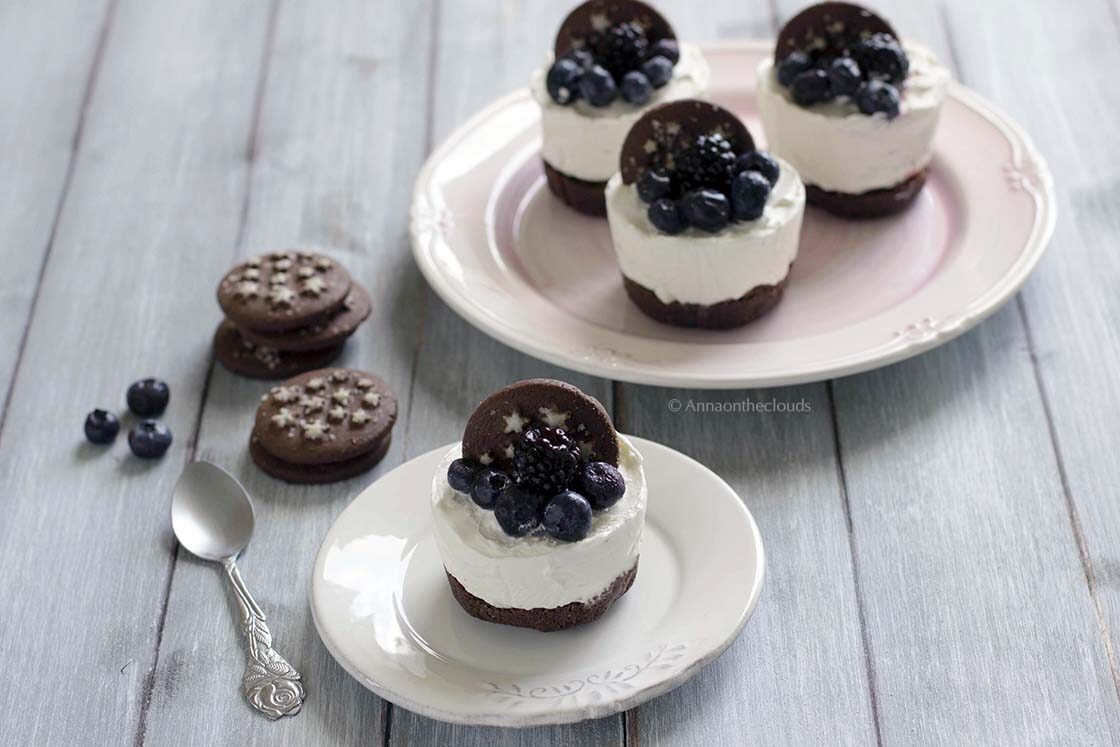 Mini tortine di pan di stelle e frutta