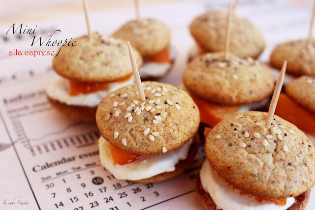 Mini whoopie salati alla “caprese”