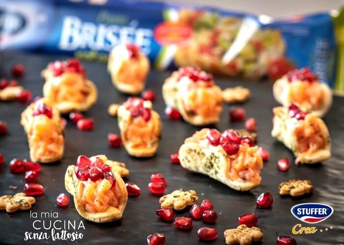 Minitacos alle erbe aromatiche con mousse al salmone – senza lattosio