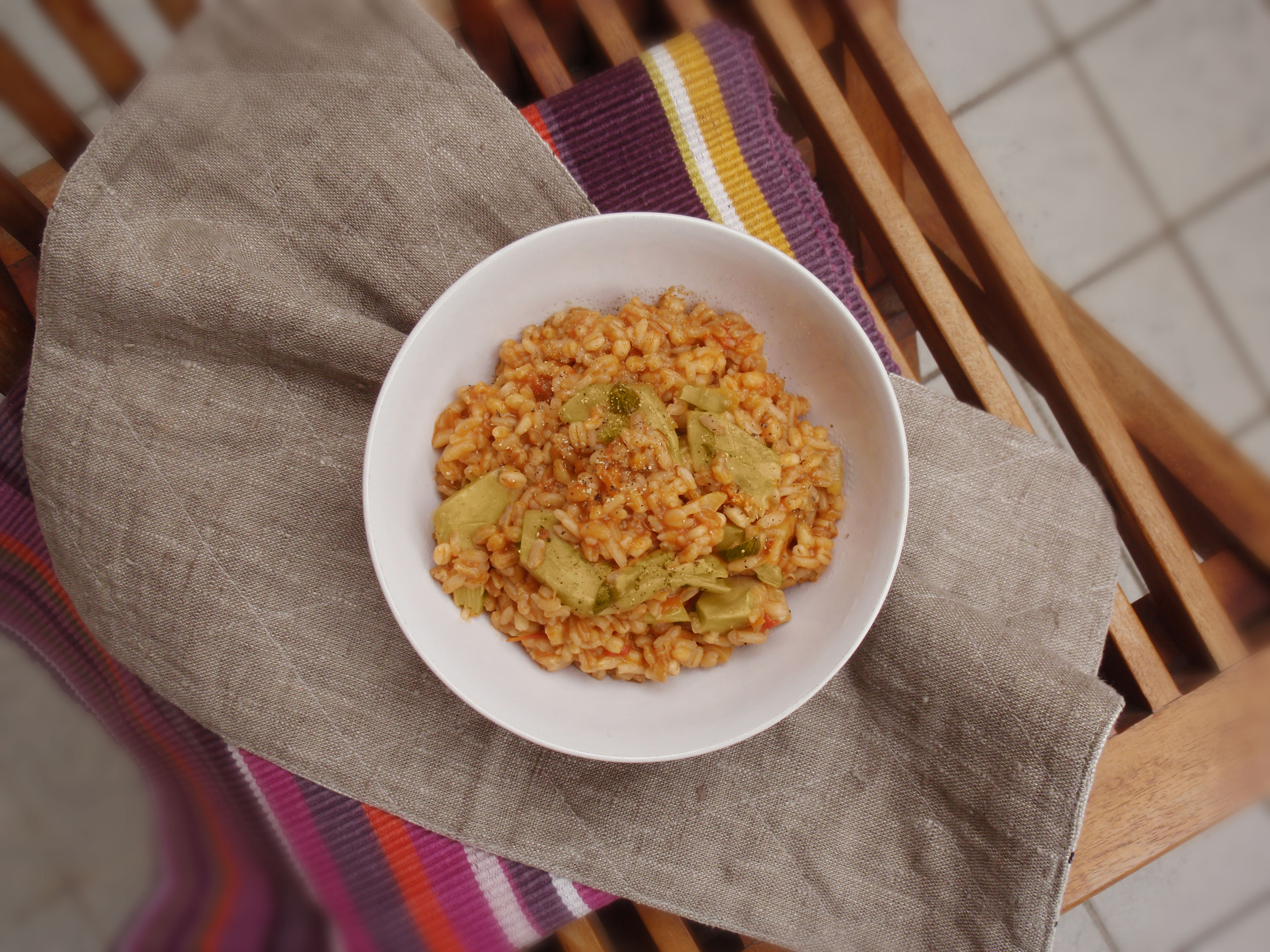 Mix di cereali con carciofi
