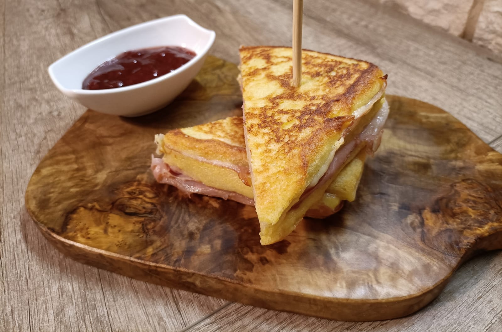 Montecristo sandwich ricetta: grandioso panino fatto in casa