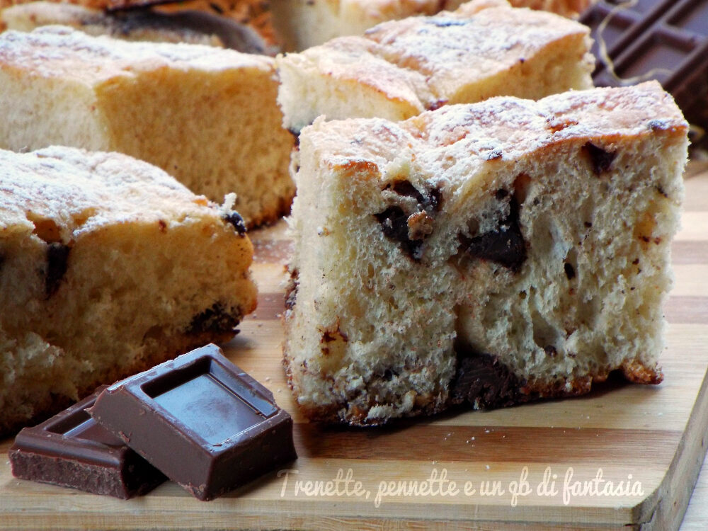 Morbida Focaccia dolce ai due cioccolati