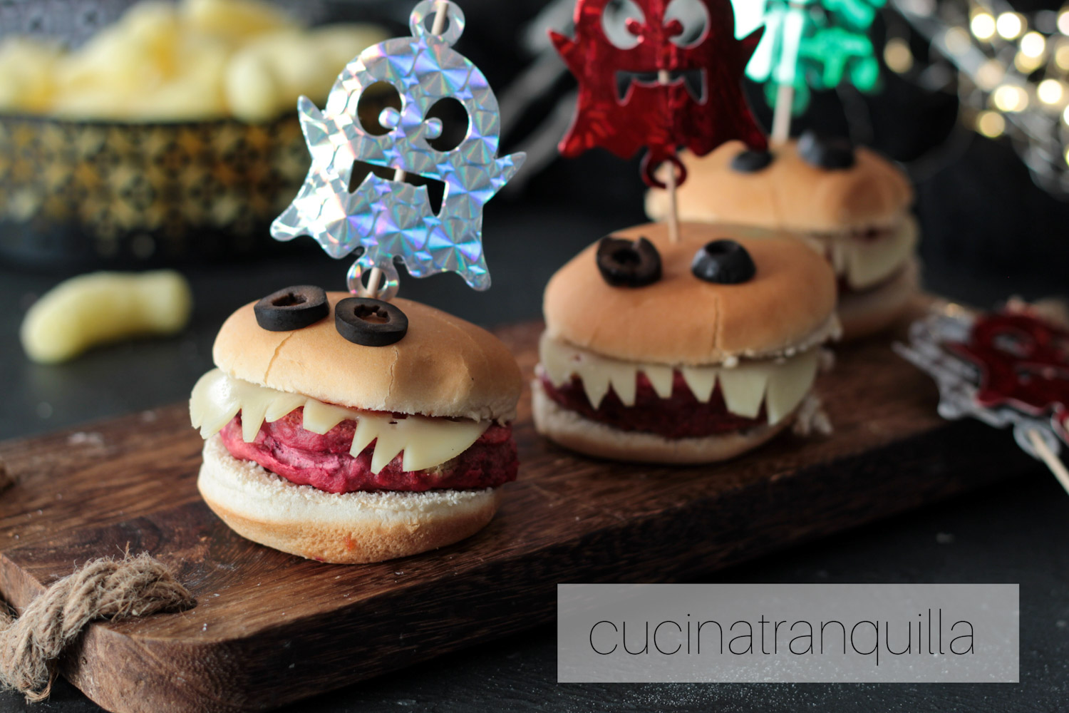 Mostro burger di halloween panini mostruosi vegetariani