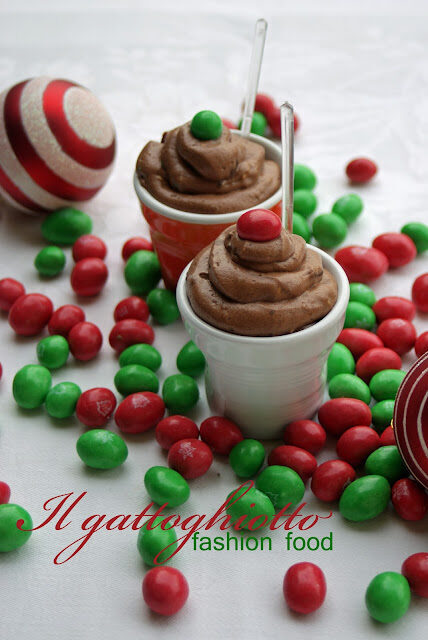 Mousse al cioccolato e burro d’arachidi senza uova