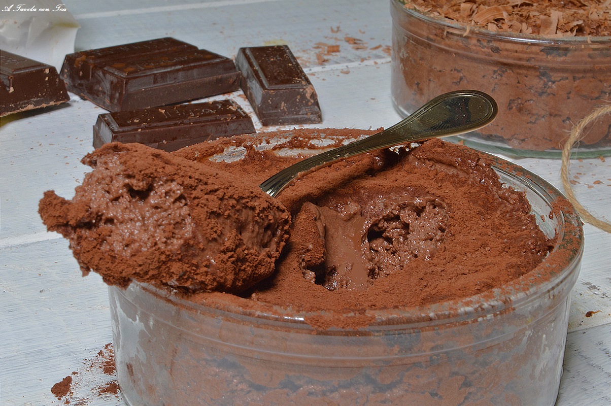 Mousse al cioccolato ricetta facile