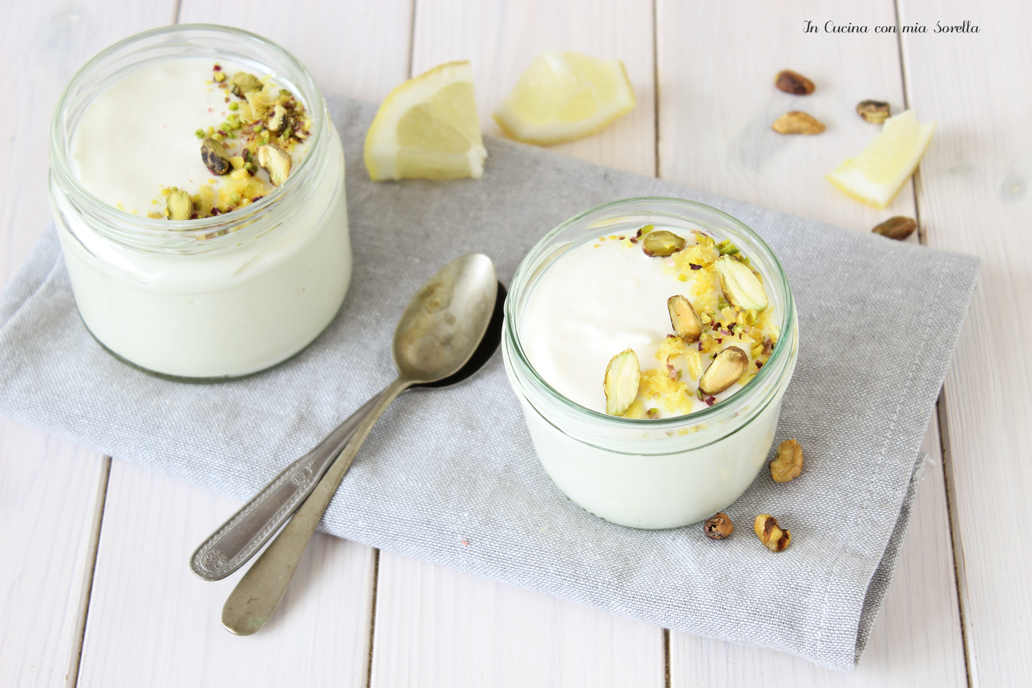 Mousse al limone e yogurt greco