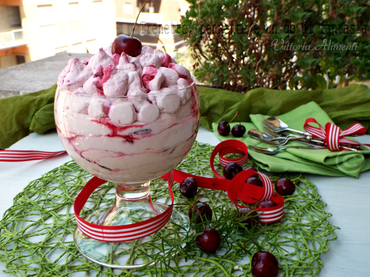 Mousse cremosa di ciliegie