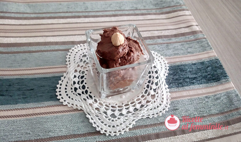 Mousse di acqua faba e cioccolato