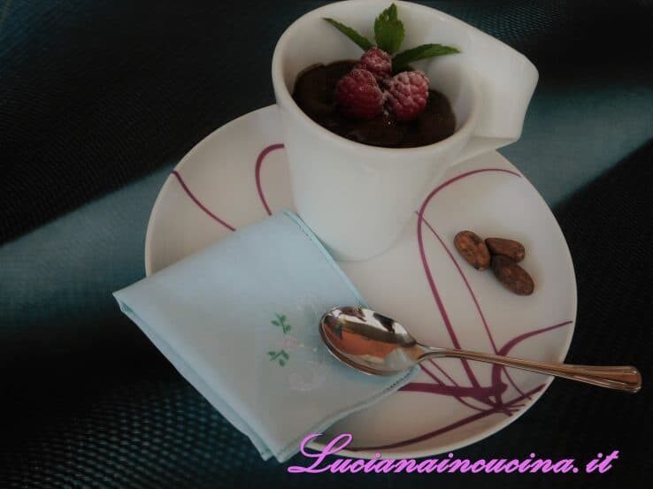 Mousse di cioccolato e lamponi