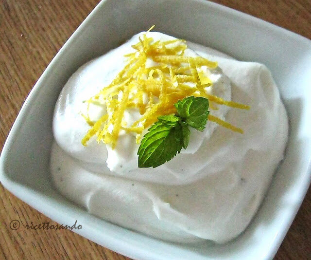 Mousse di limone ricotta e menta