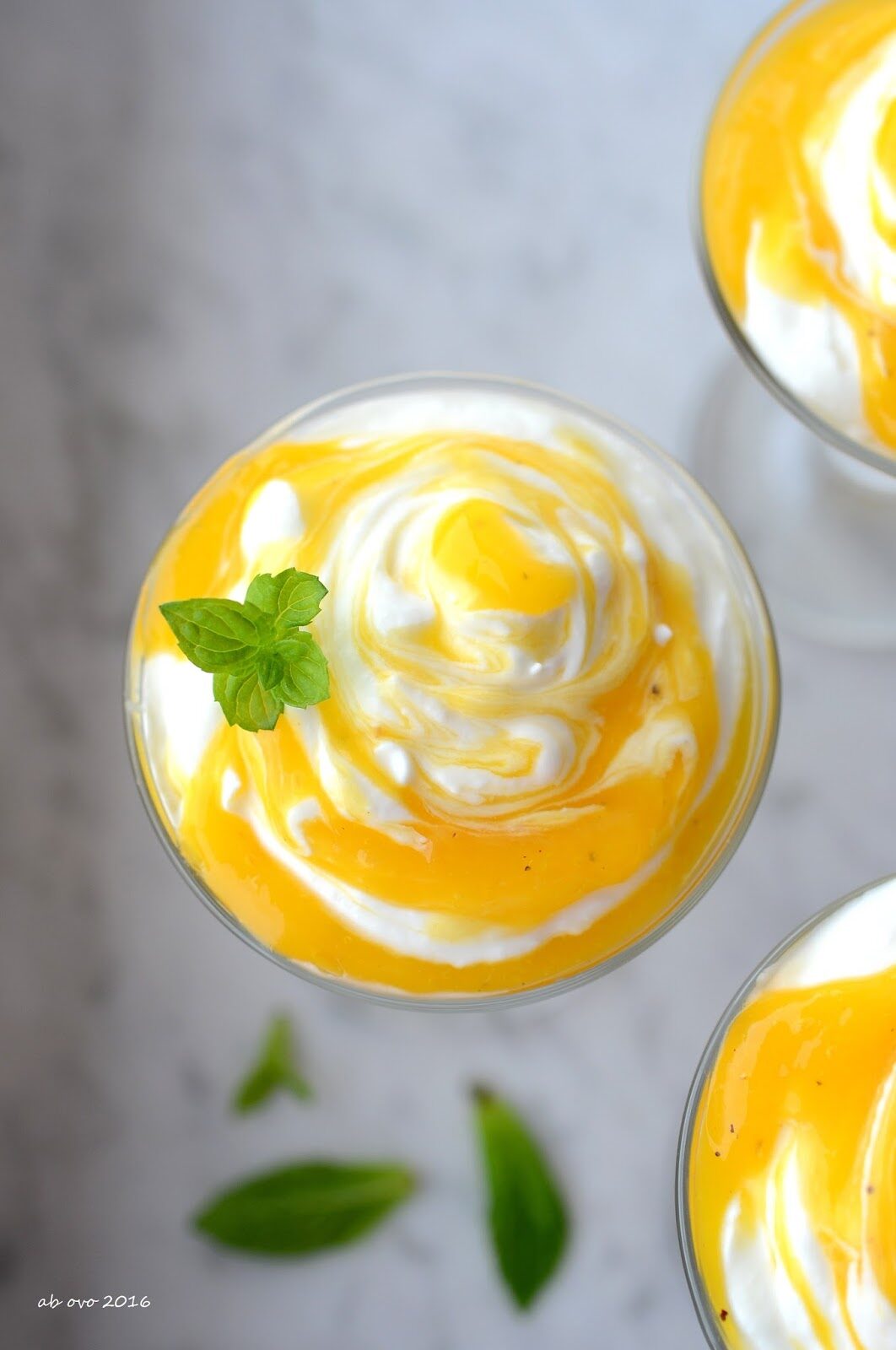 Mousse di mango, yogurt e cardamomo