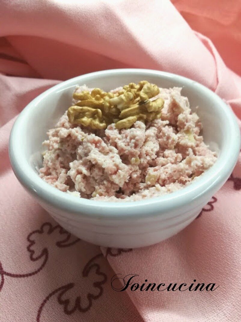Mousse di mortadella e mascarpone con noci
