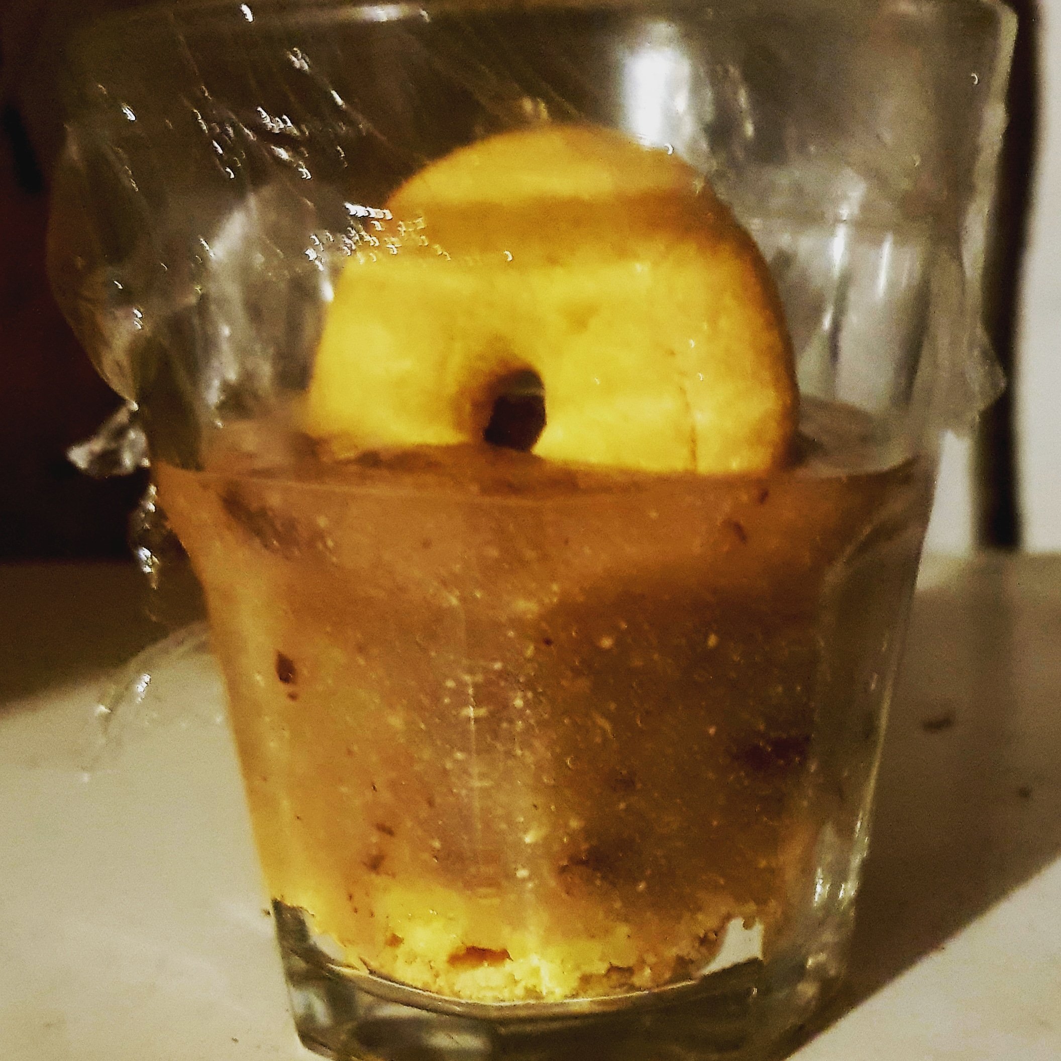 Mousse di pera e cioccolato su fondo di pasta meliga