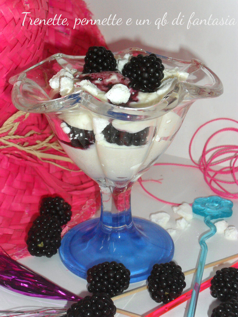 Mousse di ricotta con more