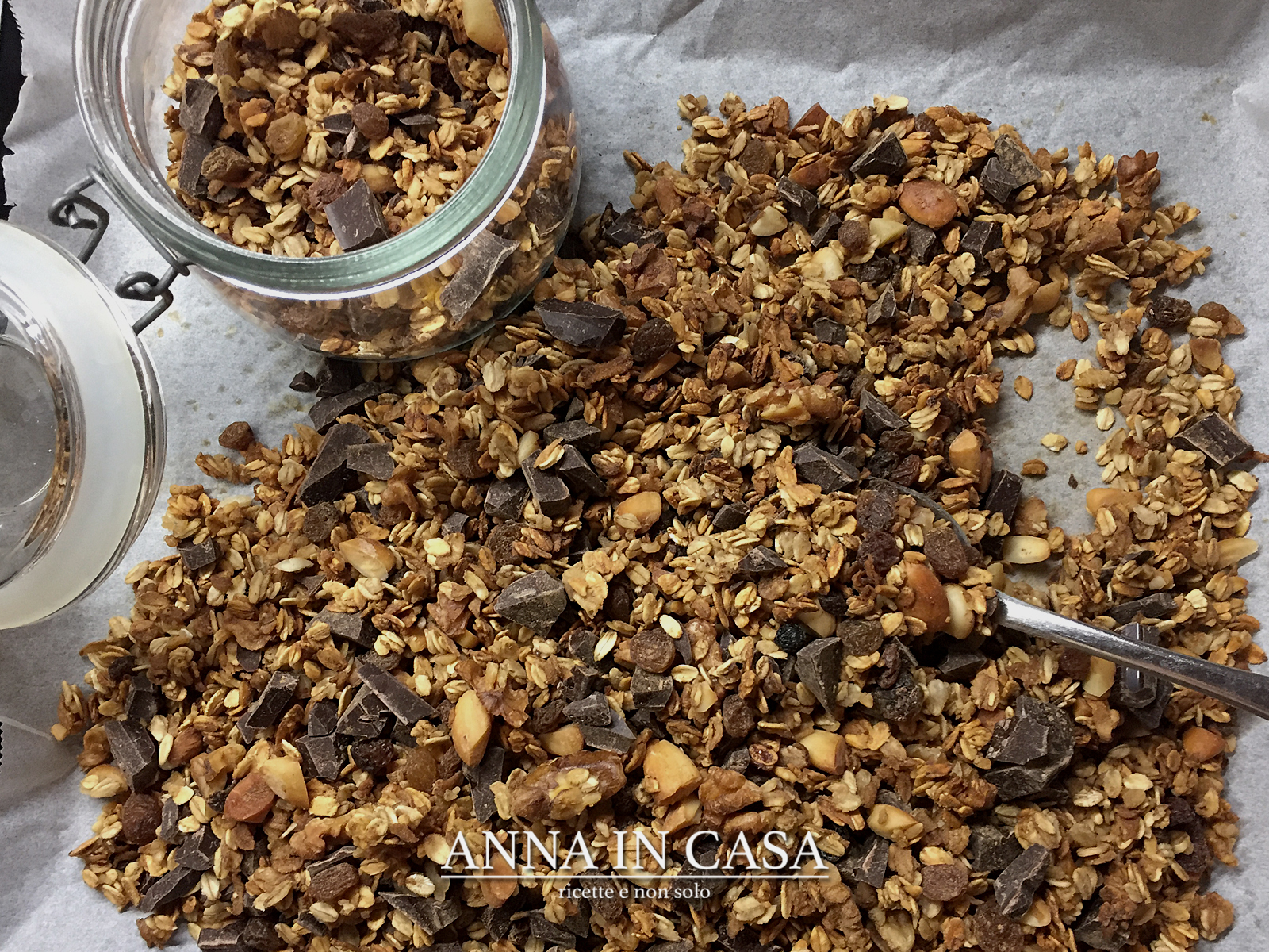 Muesli con cioccolato fondente – ricetta passo passo