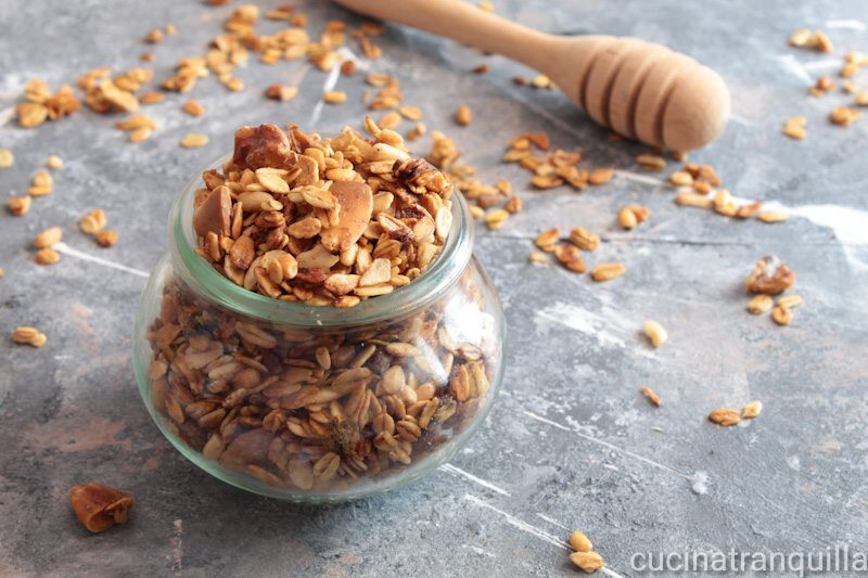 Muesli fatto in casa con riso soffiato e fiocchi d’avena