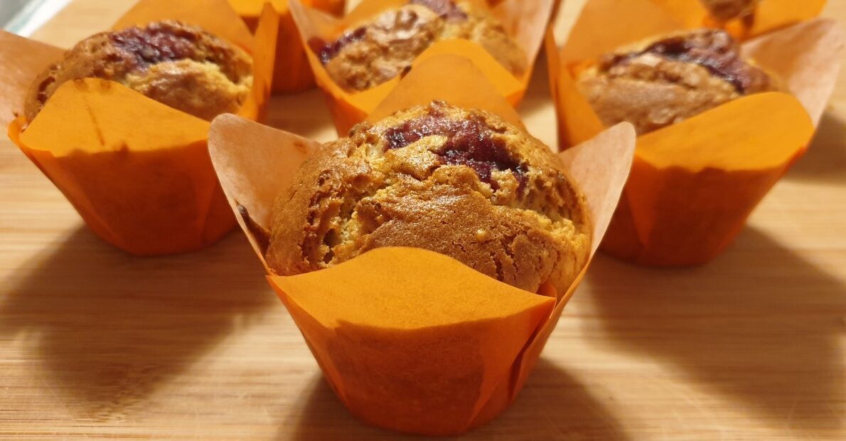 Muffin ai cereali e frutti di bosco