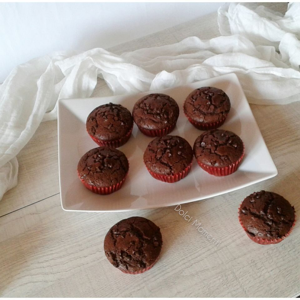 Muffin al cacao e gocce di cioccolato