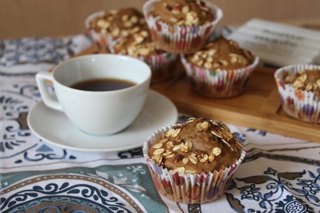 Muffin al caffè e yogurt