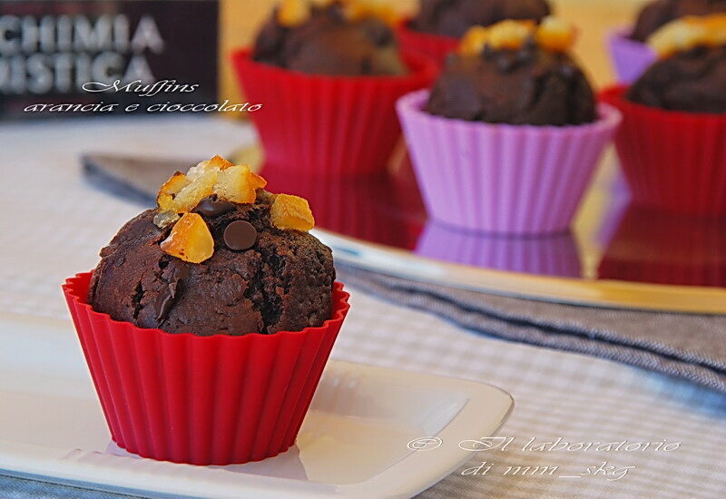 Muffin al cioccolato e arancia