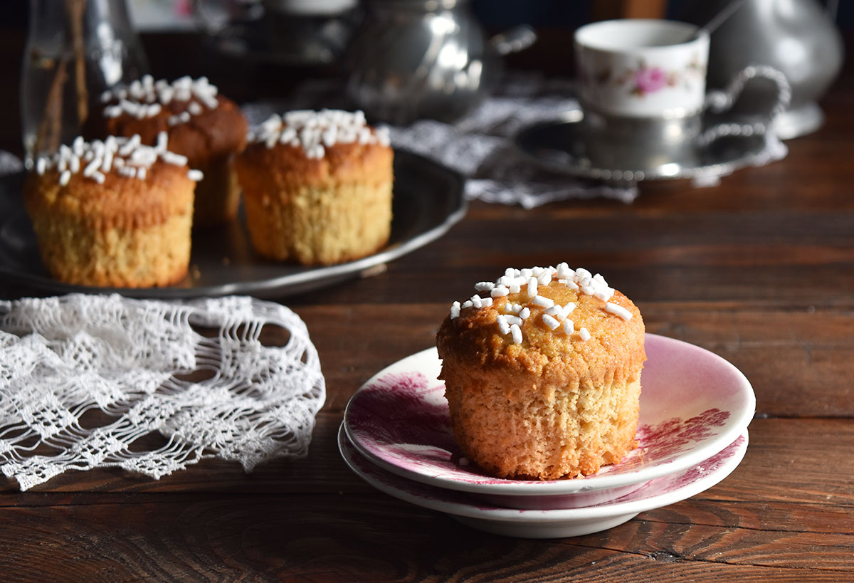 Muffin al cocco e farina di grano saraceno