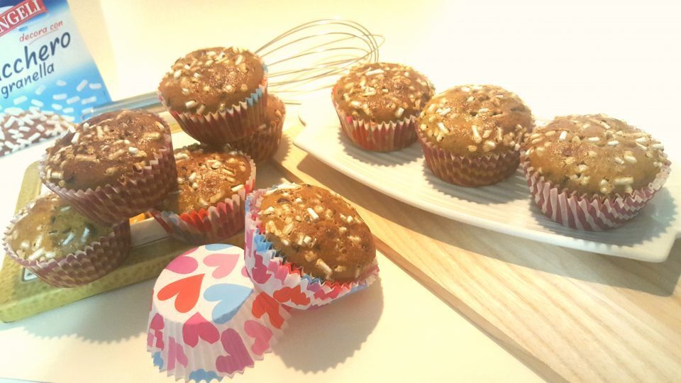 Muffin al pistacchio e gocce di cioccolato
