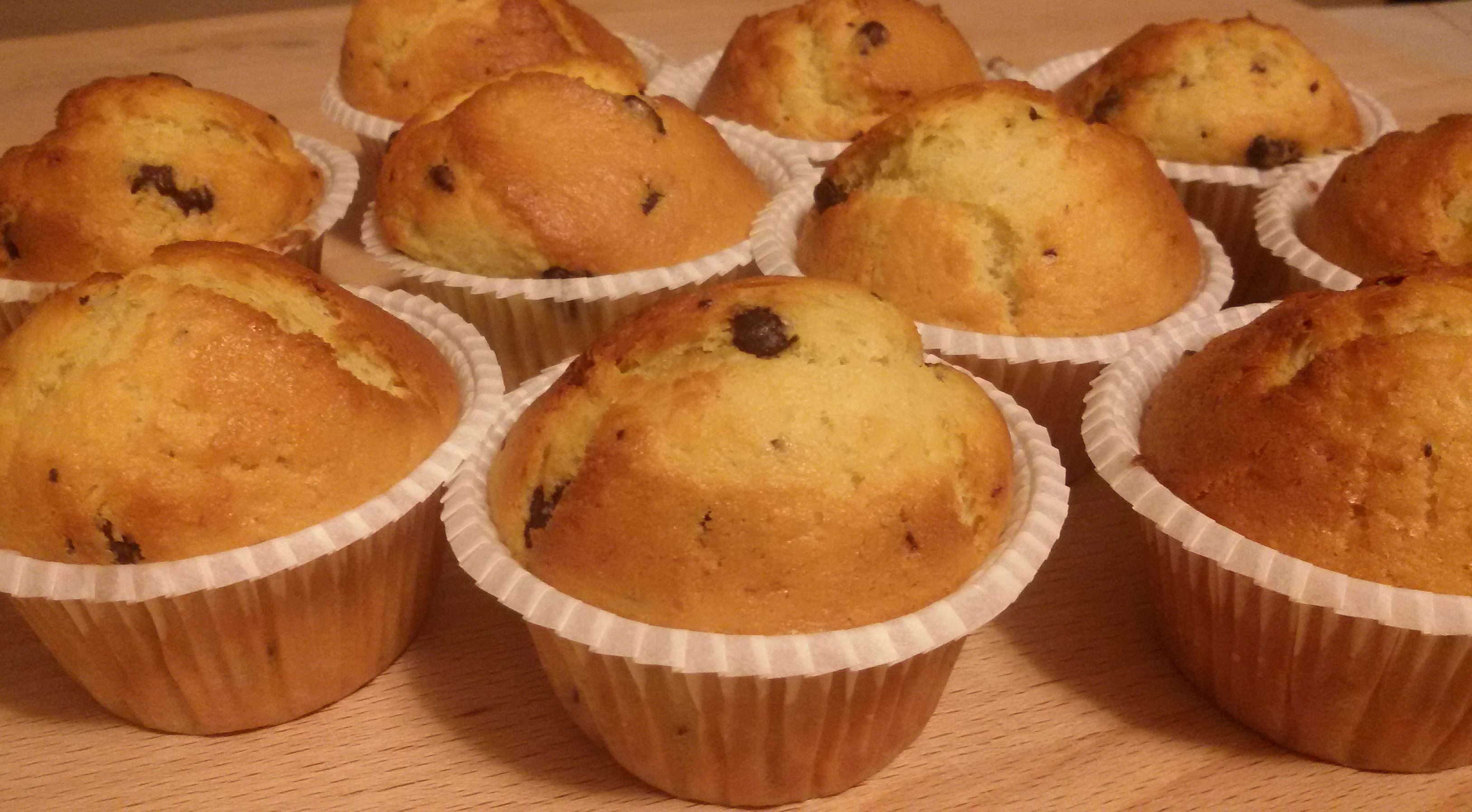 Muffin alla banana e gocce di cioccolato