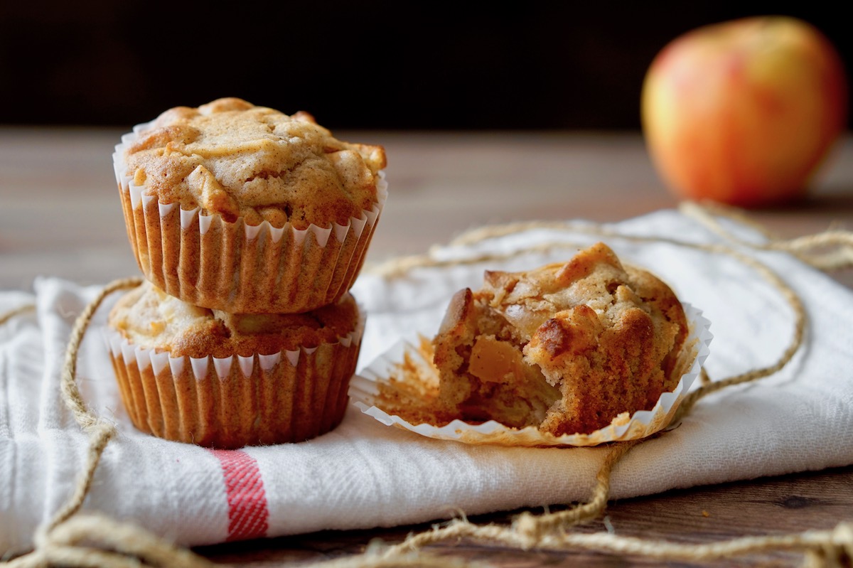 Muffin alle mele con farina di grano saraceno