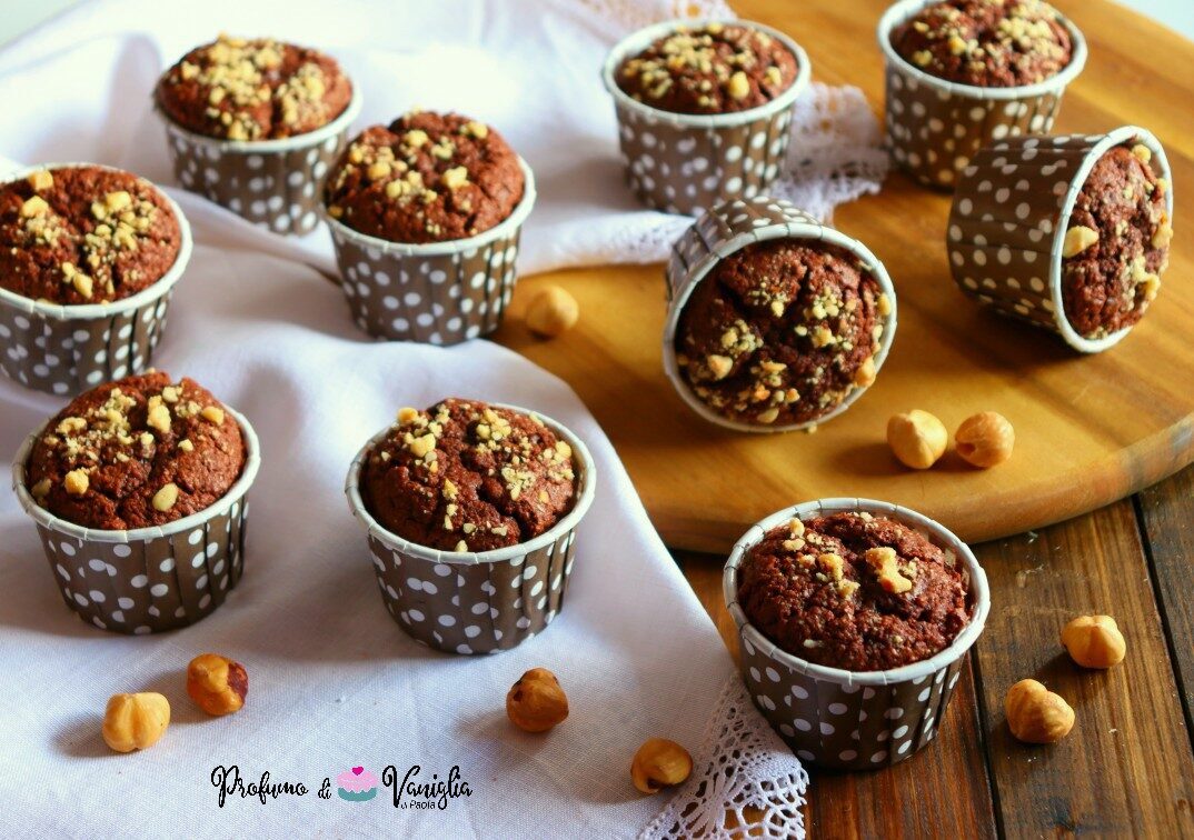 MUFFIN ALLE NOCCIOLE con yogurt e farina di mais