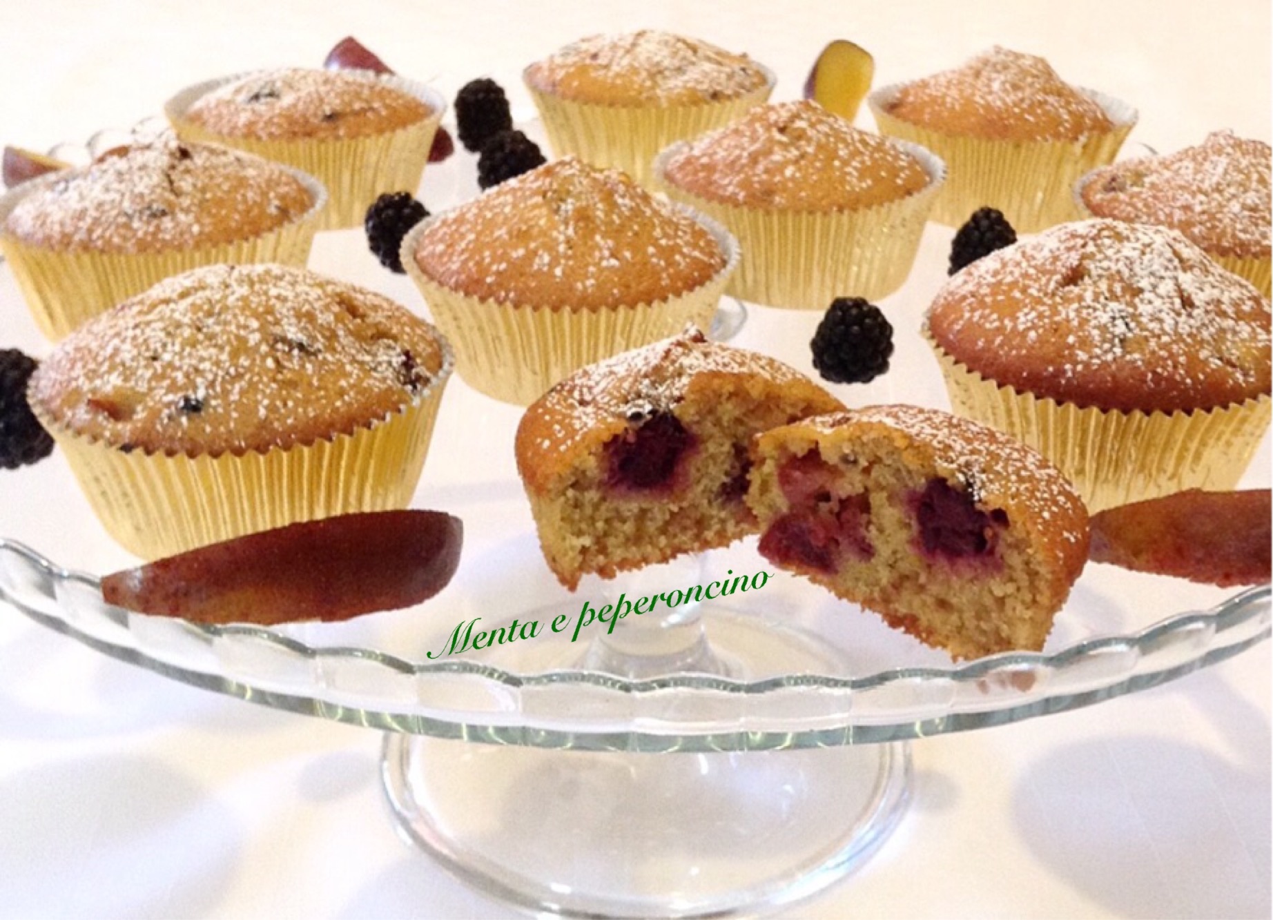 Muffin allo yogurt con more e prugne