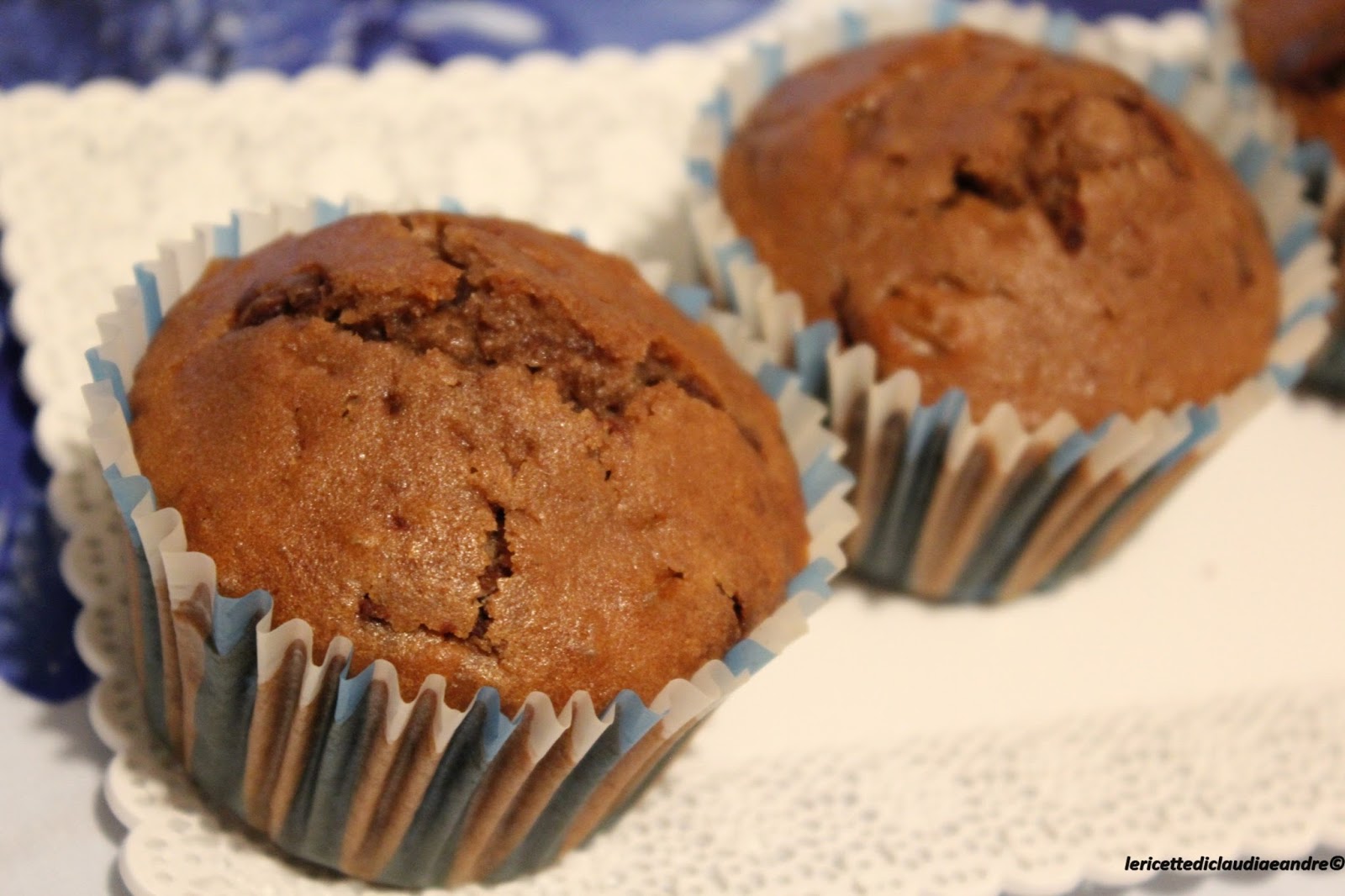 Muffin con ciobar, banane e cioccolato salato
