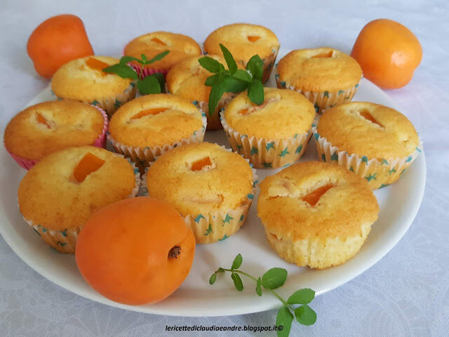 Muffin con cocco e albicocche, al olio
